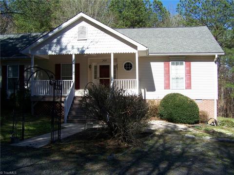300 Ashley Loop, Eden, NC 27288 photo 4