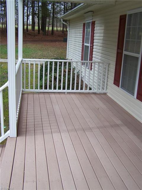 300 Ashley Loop, Eden, NC 27288 photo 6