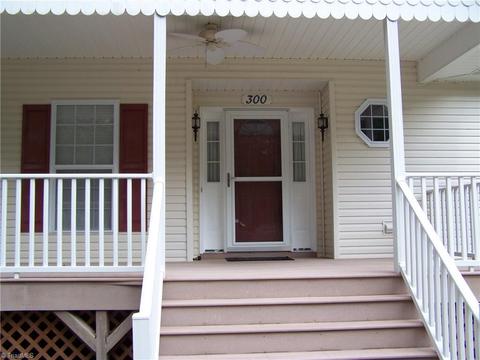300 Ashley Loop, Eden, NC 27288 photo 5
