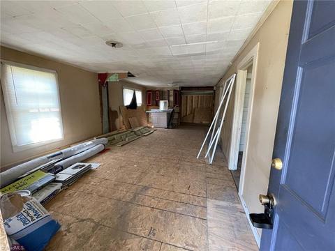 200 Maple Ave, Thomasville, NC 27360 photo 30