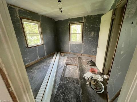 200 Maple Ave, Thomasville, NC 27360 photo 14