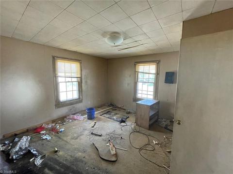 200 Maple Ave, Thomasville, NC 27360 photo 21