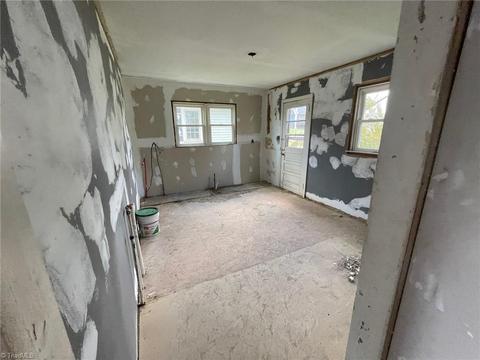 200 Maple Ave, Thomasville, NC 27360 photo 12