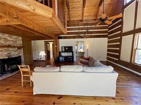 431 Running Cedar Dr, Traphill, NC 28685 photo 4