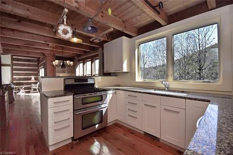 431 Running Cedar Dr, Traphill, NC 28685 photo 6