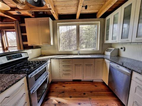 431 Running Cedar Dr, Traphill, NC 28685 photo 7