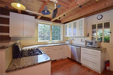 431 Running Cedar Dr, Traphill, NC 28685 photo 8