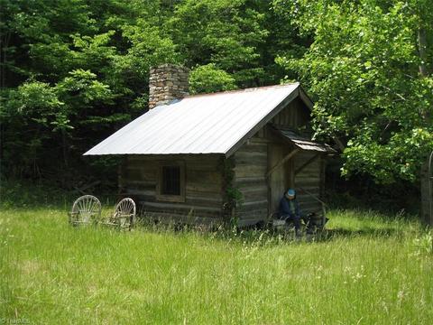 431 Running Cedar Dr, Traphill, NC 28685 photo 42