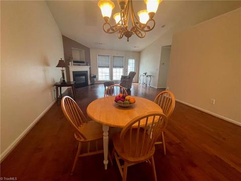 3463 Limestone Ct, High Point, NC 27265 photo 4