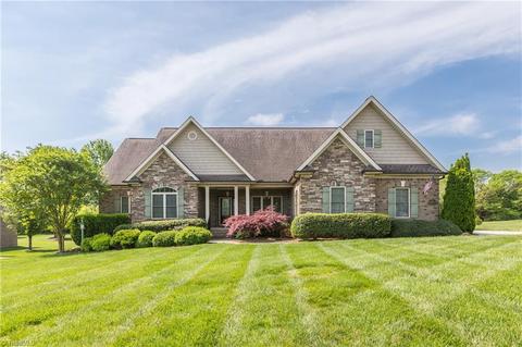 7049 English Pride Dr, Trinity, NC 27370 photo 1