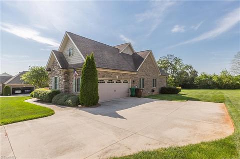 7049 English Pride Dr, Trinity, NC 27370 photo 3