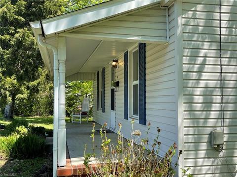 207 S 5th Ave, Mayodan, NC 27027 photo 2