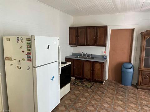 207 S 5th Ave, Mayodan, NC 27027 photo 13