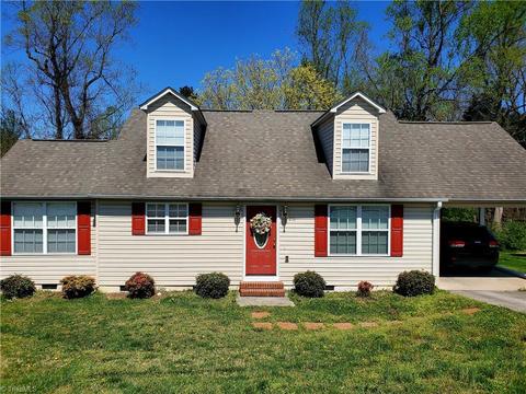 216 Unity St, Thomasville, NC 27360 photo 1