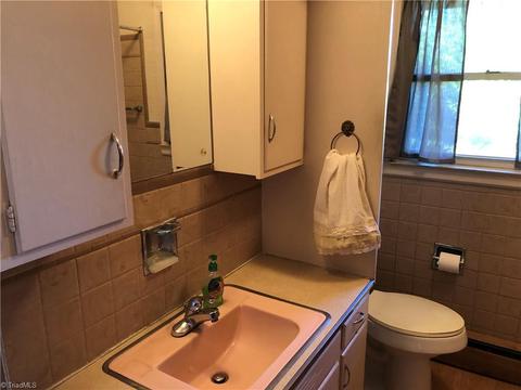 107 Cooper St, Dobson, NC 27017 photo 10