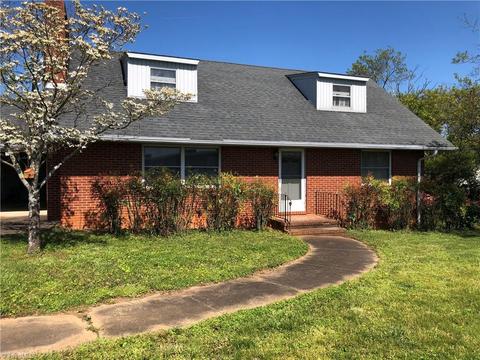 107 Cooper St, Dobson, NC 27017 photo 4