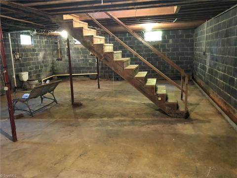 107 Cooper St, Dobson, NC 27017 photo 23