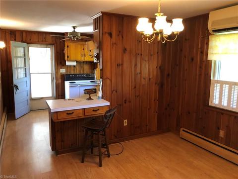107 Cooper St, Dobson, NC 27017 photo 8