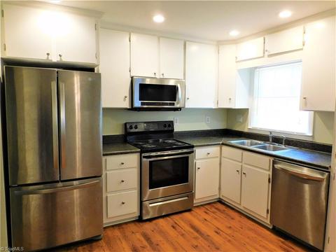 1406 Grantham Dr, High Point, NC 27265 photo 8