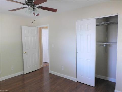 1406 Grantham Dr, High Point, NC 27265 photo 24