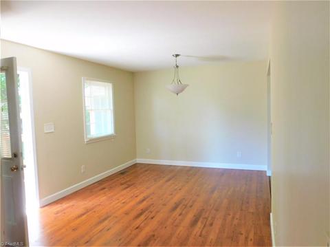 1406 Grantham Dr, High Point, NC 27265 photo 11