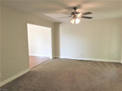 1406 Grantham Dr, High Point, NC 27265 photo 6