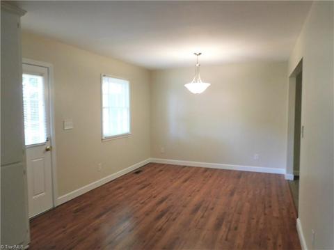 1406 Grantham Dr, High Point, NC 27265 photo 10