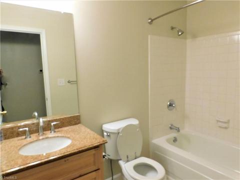 1406 Grantham Dr, High Point, NC 27265 photo 20