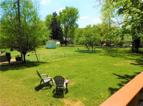 1406 Grantham Dr, High Point, NC 27265 photo 14