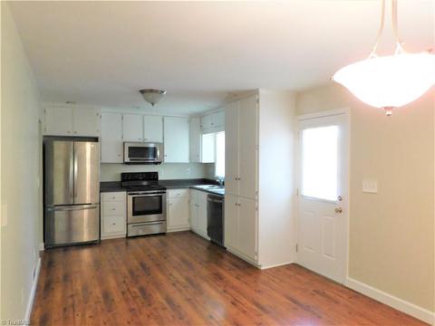 1406 Grantham Dr, High Point, NC 27265 photo 9