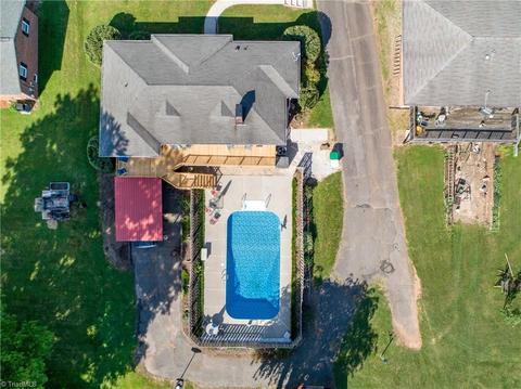 423 S Main St, Dobson, NC 27017 photo 30