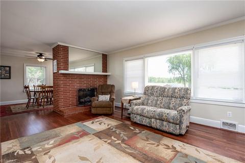 423 S Main St, Dobson, NC 27017 photo 5