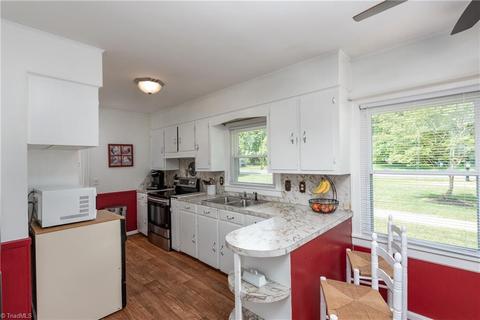 423 S Main St, Dobson, NC 27017 photo 7