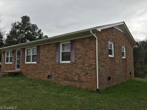 4719 Meadowbrook Dr, Trinity, NC 27370 photo 2
