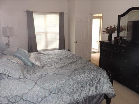 3800 Eagles View Ct, High Point, NC 27265 photo 5