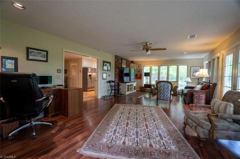 542 E Stadium Dr, Eden, NC 27288 photo 15