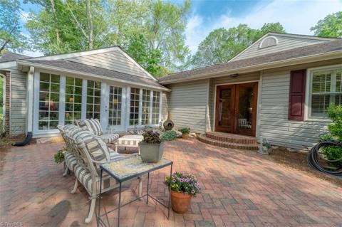 542 E Stadium Dr, Eden, NC 27288 photo 3