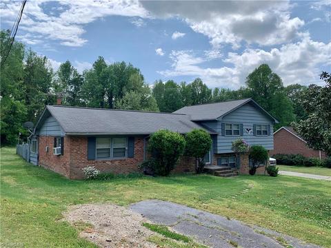 103 Lake Dr, Trinity, NC 27370 photo 1