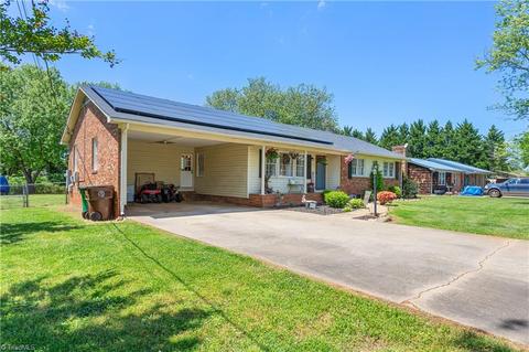 3815 Cresent Ave, Trinity, NC 27370 photo 5