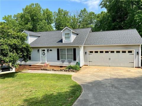 108 Treetop Ct, Trinity, NC 27370 photo 1