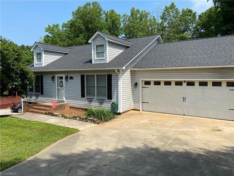 108 Treetop Ct, Trinity, NC 27370 photo 3