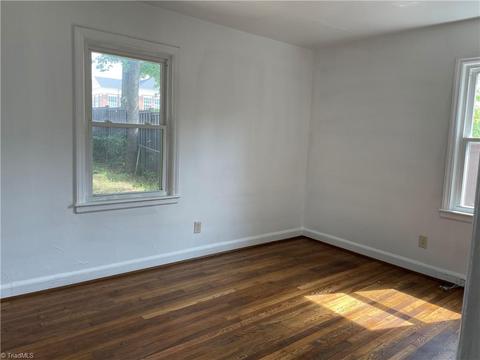 843 Willow Pl, High Point, NC 27265 photo 5