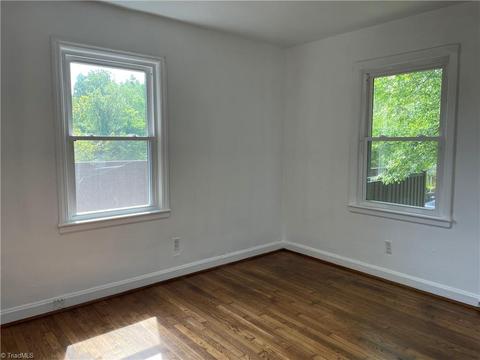 843 Willow Pl, High Point, NC 27265 photo 4