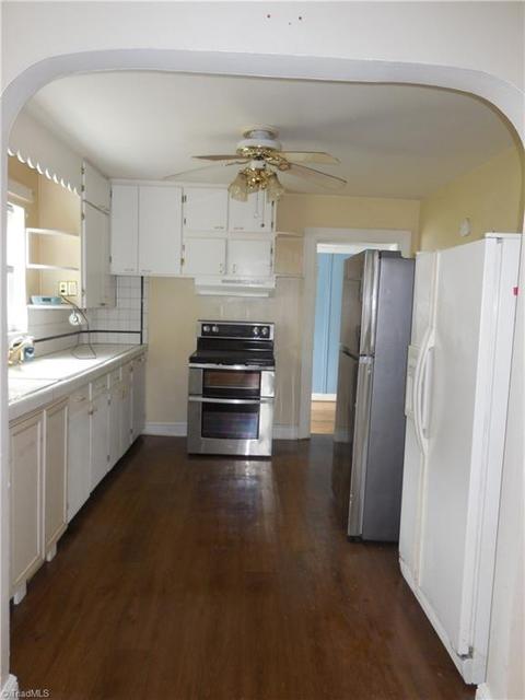 405 Summit Rd, High Point, NC 27265 photo 2