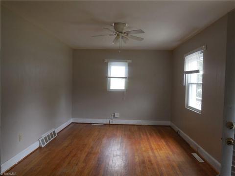 405 Summit Rd, High Point, NC 27265 photo 4