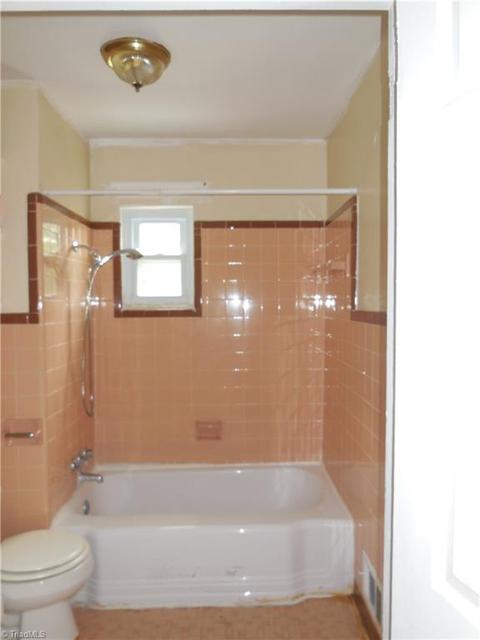 405 Summit Rd, High Point, NC 27265 photo 9