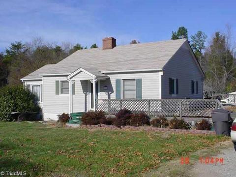 405 Summit Rd, High Point, NC 27265 photo 3