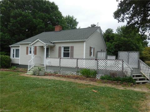 405 Summit Rd, High Point, NC 27265 photo 1