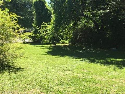 1306 Wendover Dr, High Point, NC 27262 photo 3