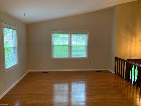 126 E Stadium Dr, Eden, NC 27288 photo 3